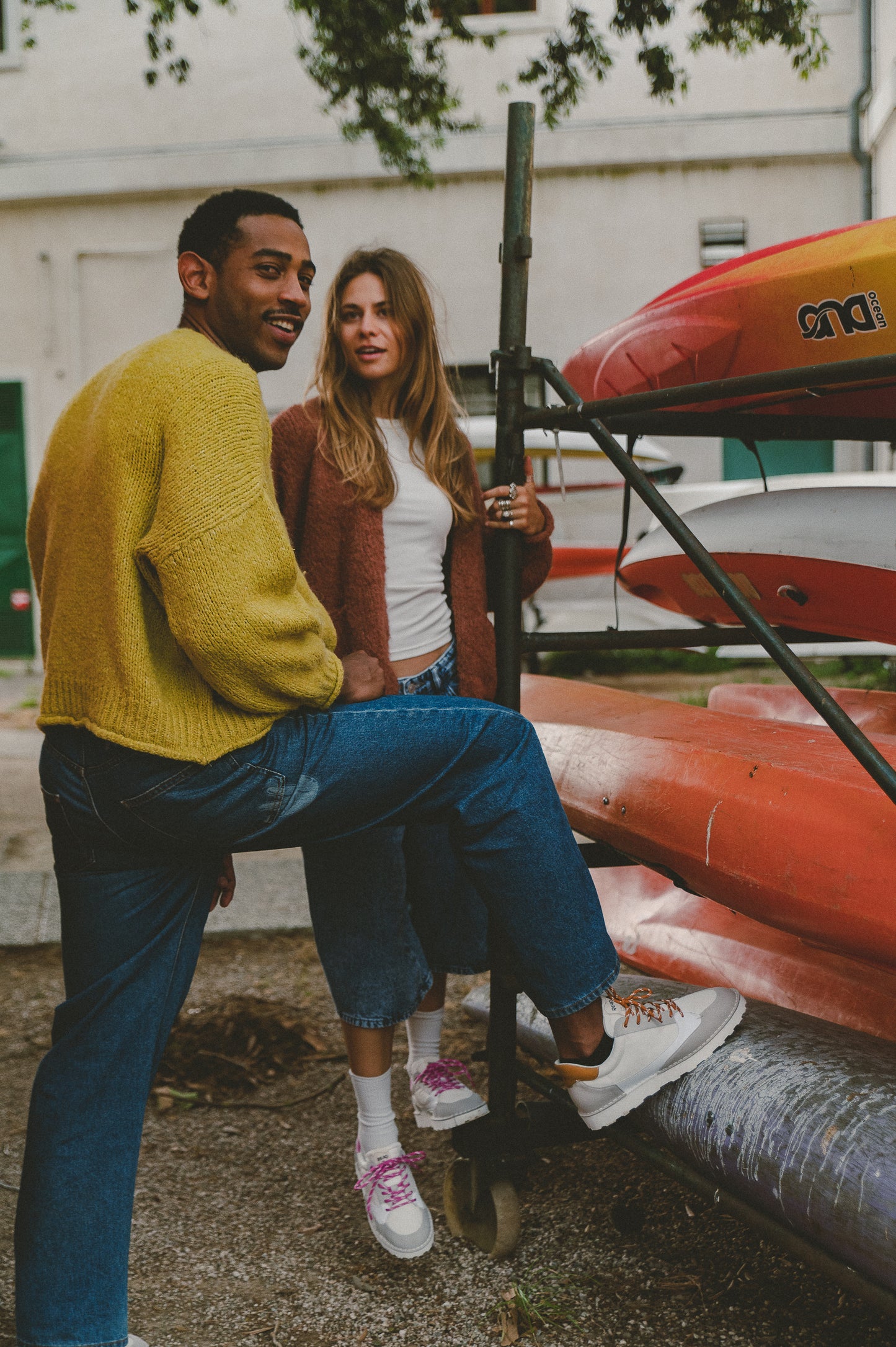 Wave MUSTARD in Light Grey Suede